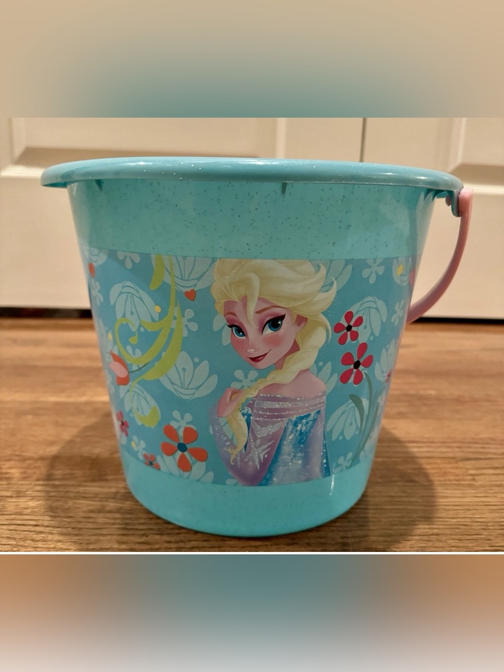 Large Disney Frozen Trick or Treat / Beach / Pool Bucket 8.5” x 10.5”